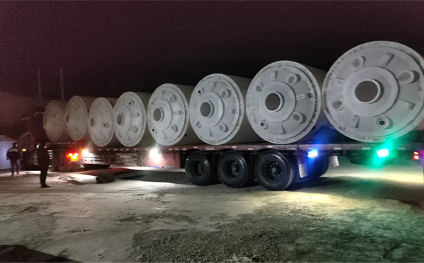 西藏锥底桶交付现场