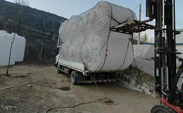 西藏塑料桶批量交付案例：满足多行业高标容器需求的一站式解决方案